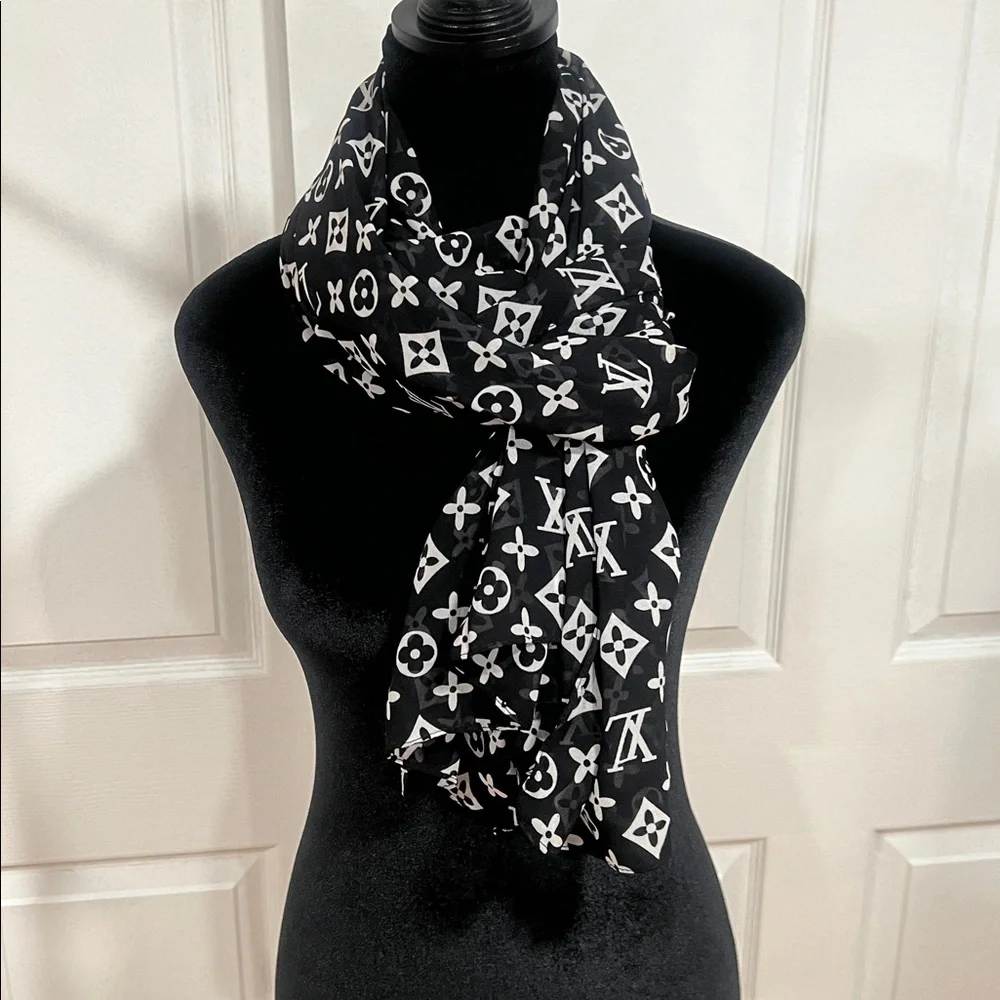 (( not authentic))NEW❤️LV Chiffon Shawl - Picture 15 of 17